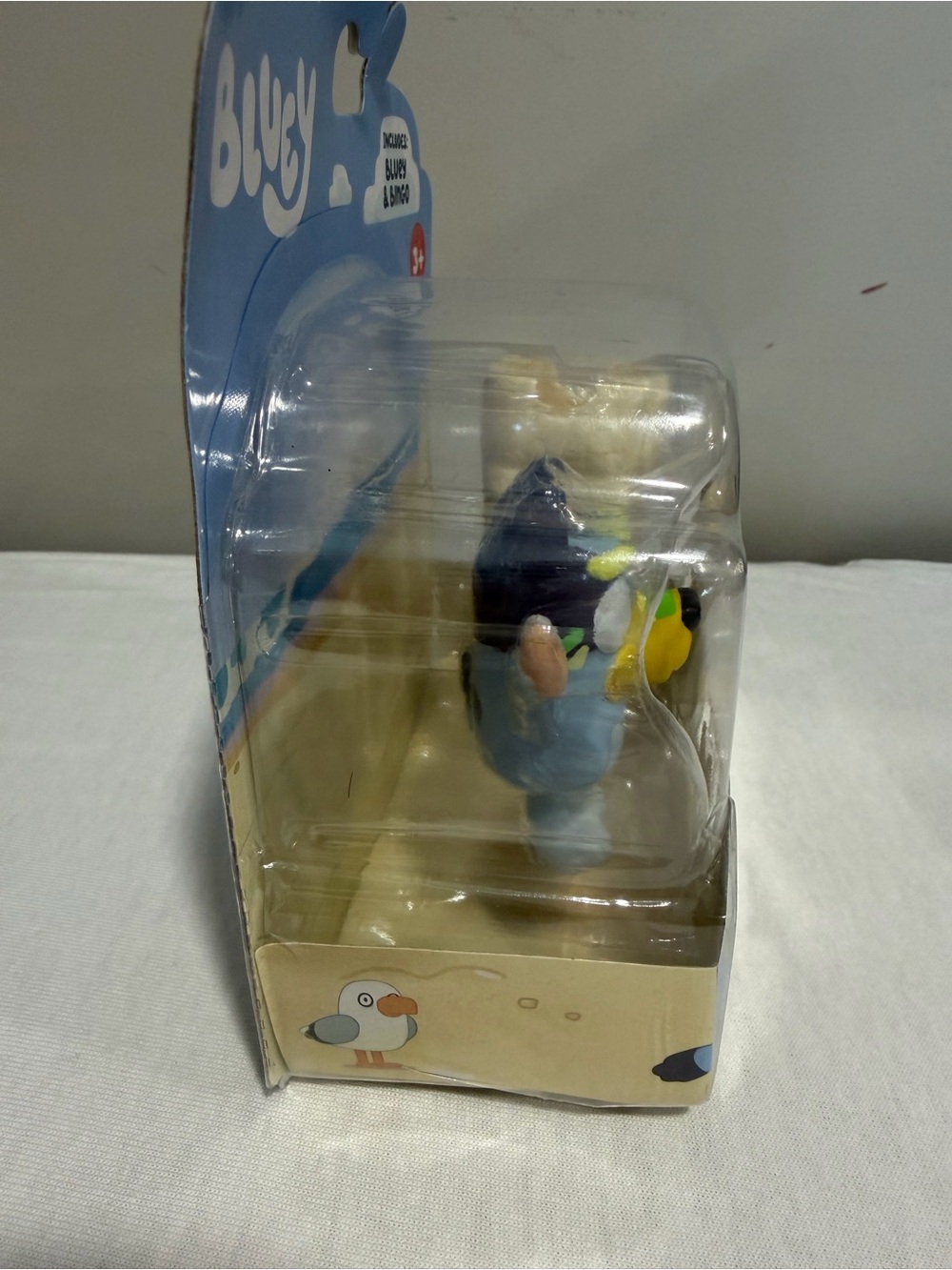 BLUEY Beach Mermaid Tails Playset with & Bingo - Picture 4 of 5